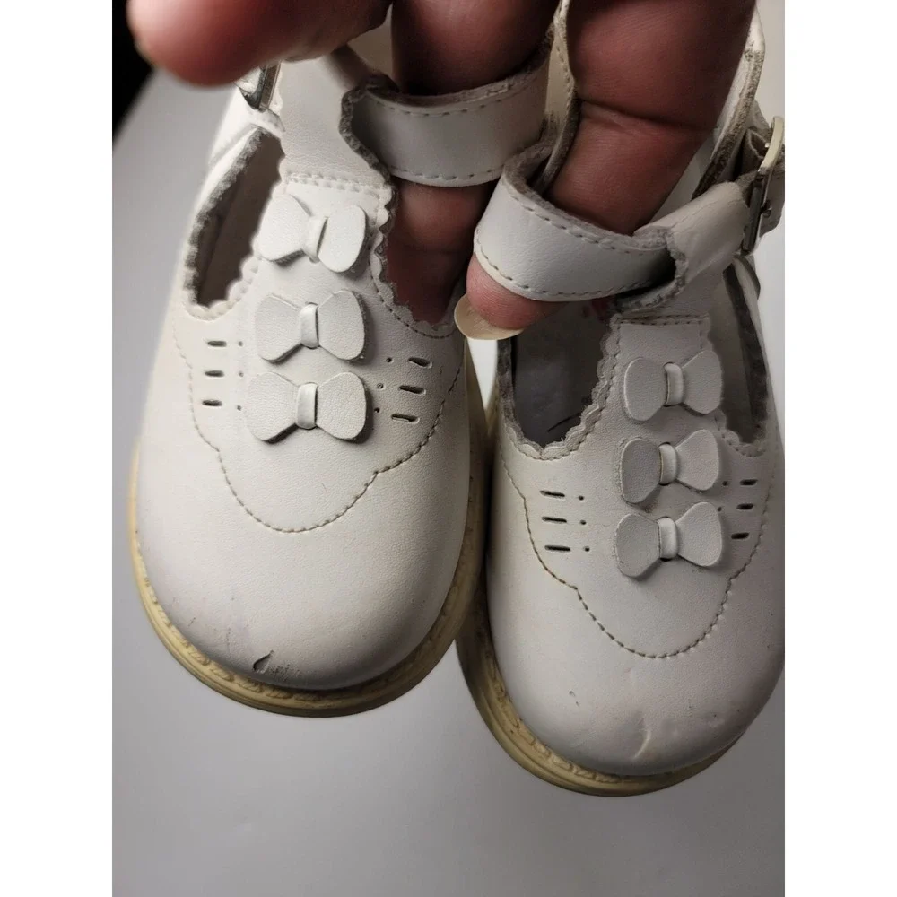 Vintage Dogi Toddler White Leather Buckled Mary Jane Shoes Bow Detail Size 17 US